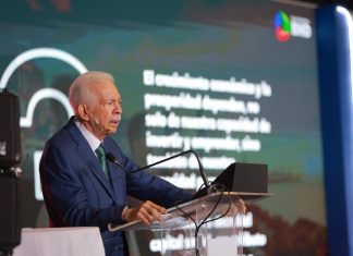 Molina Achécar propone un crecimiento económico basado en productividad, tecnología y educación