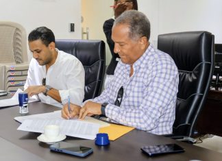 Alcalde Francisco Peña anuncia construcción de calles y aceras en diversos sectores de SDO