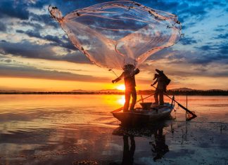 Fenómeno El Niño vacía las redes de pescadores latinoamericanos