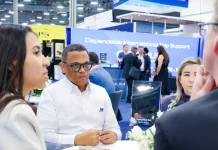 Departamento Aeroportuario busca atraer inversiones y negocios en una convención de aviación en Las Vegas